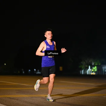 Runner Photo 7560937