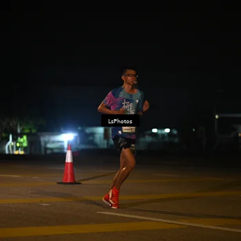Runner Photo 7560954