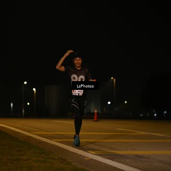 Runner Photo 7561001