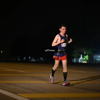 Runner Photo 7561034
