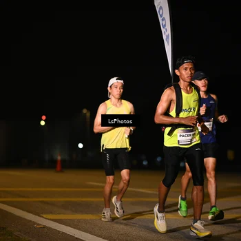 Runner Photo 7561065