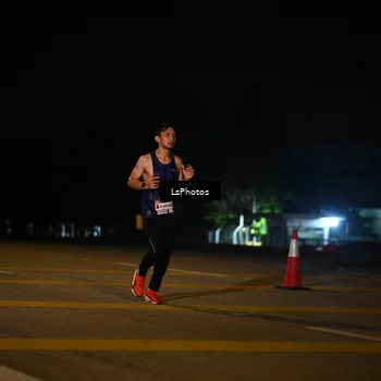 Runner Photo 7561092