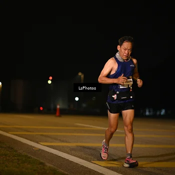Runner Photo 7561111