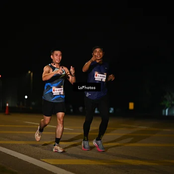 Runner Photo 7561191