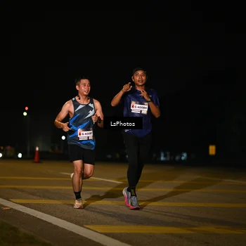 Runner Photo 7561200