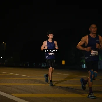 Runner Photo 7561246