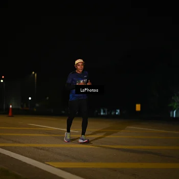 Runner Photo 7561249