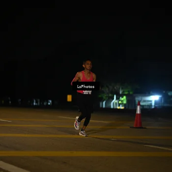 Runner Photo 7561250