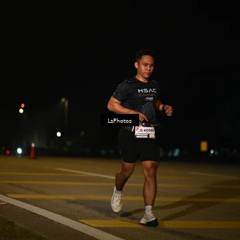 Runner Photo 7561421