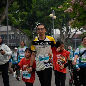 Runner Photo 7561480
