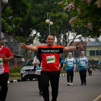 Runner Photo 7561636