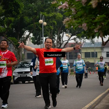 Runner Photo 7561637