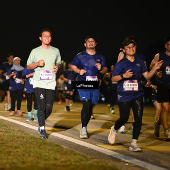 Runner Photo 7561753