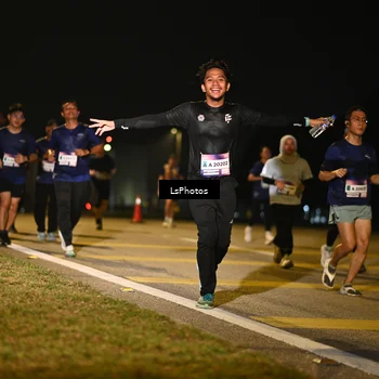 Runner Photo 7561793