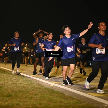 Runner Photo 7561800