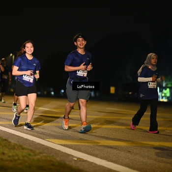 Runner Photo 7561857