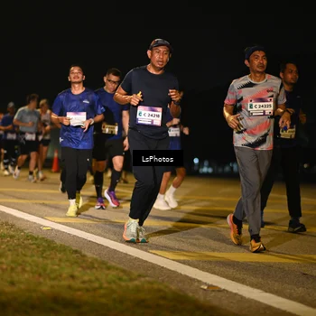 Runner Photo 7561898