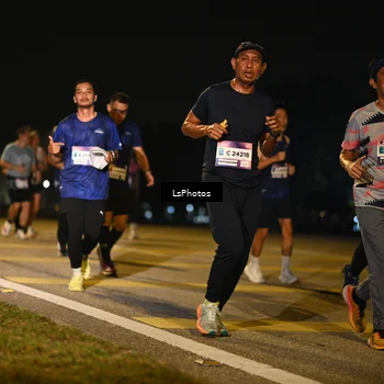 Runner Photo 7561908