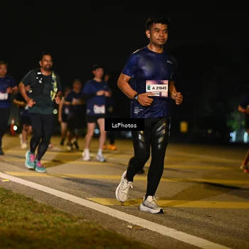 Runner Photo 7561951
