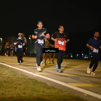 Runner Photo 7561991