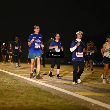 Runner Photo 7562000
