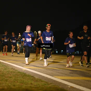 Runner Photo 7562010