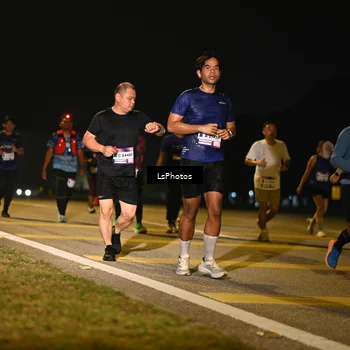 Runner Photo 7562016