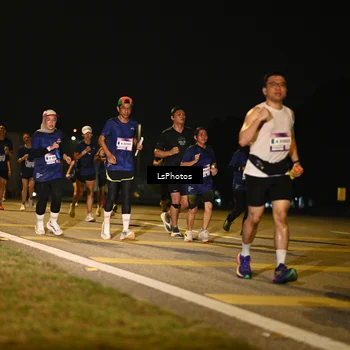 Runner Photo 7562018