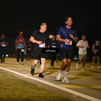 Runner Photo 7562019