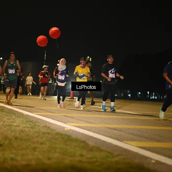 Runner Photo 7562037