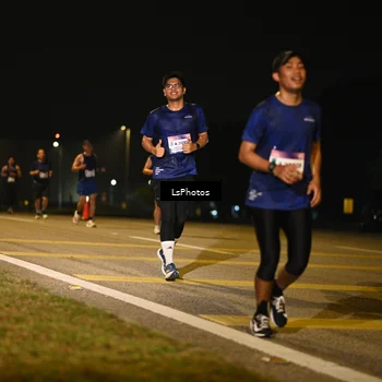 Runner Photo 7562040