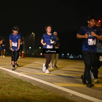 Runner Photo 7562043