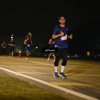 Runner Photo 7562044