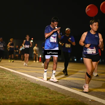Runner Photo 7562055