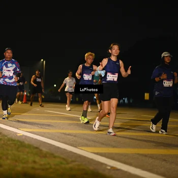 Runner Photo 7562063