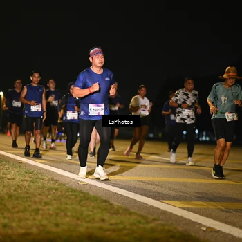 Runner Photo 7562080