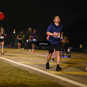 Runner Photo 7562088