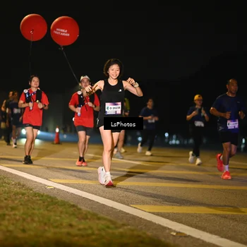 Runner Photo 7562092