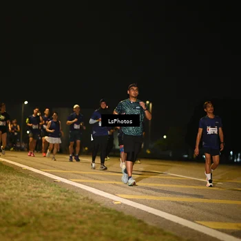 Runner Photo 7562101