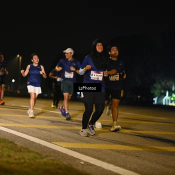 Runner Photo 7562106