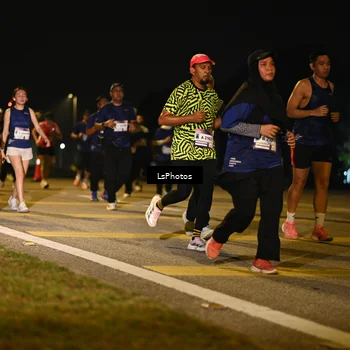 Runner Photo 7562150
