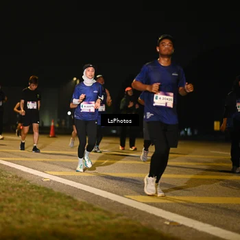 Runner Photo 7562187