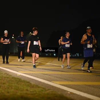 Runner Photo 7562190