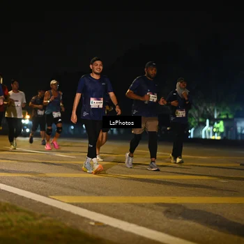 Runner Photo 7562250