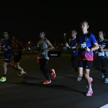 Runner Photo 7562342
