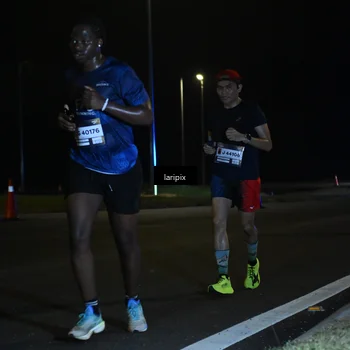 Runner Photo 7562565