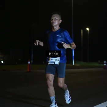 Runner Photo 7562579