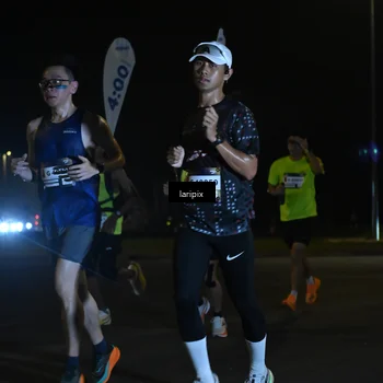 Runner Photo 7562635