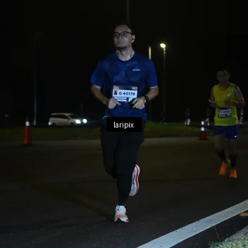 Runner Photo 7562654