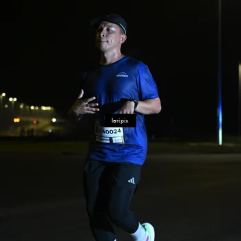 Runner Photo 7562698